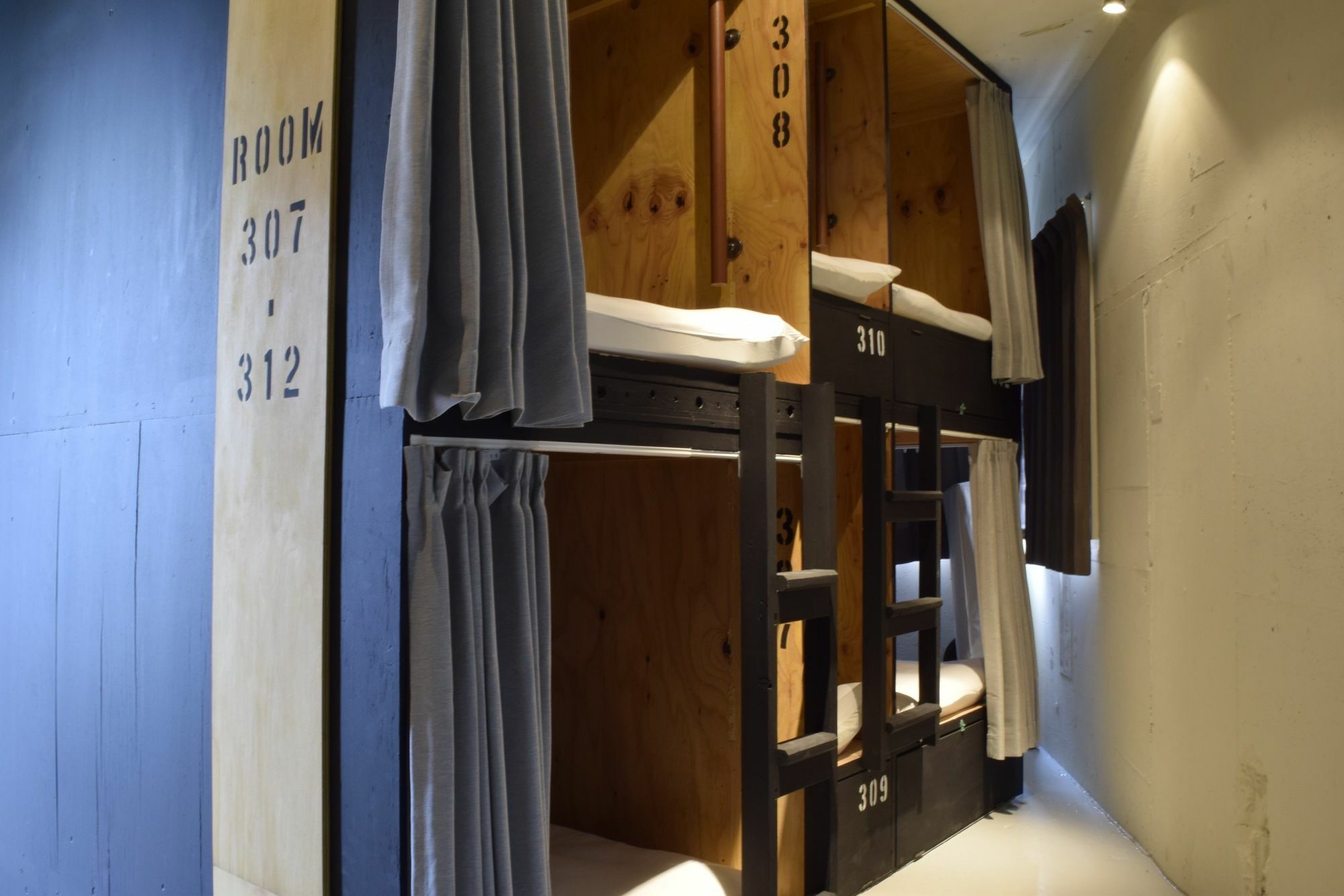 Iza Asakusa Guest House Токио Экстерьер фото
